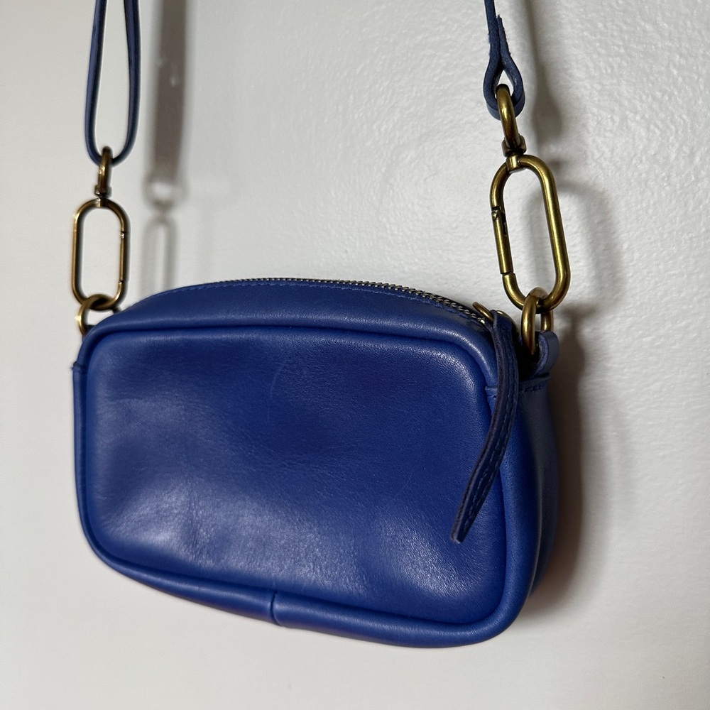 Madewell Mini Carabiner Leather Crossbody Bag in Bluestone Cobalt Blue, Like new
